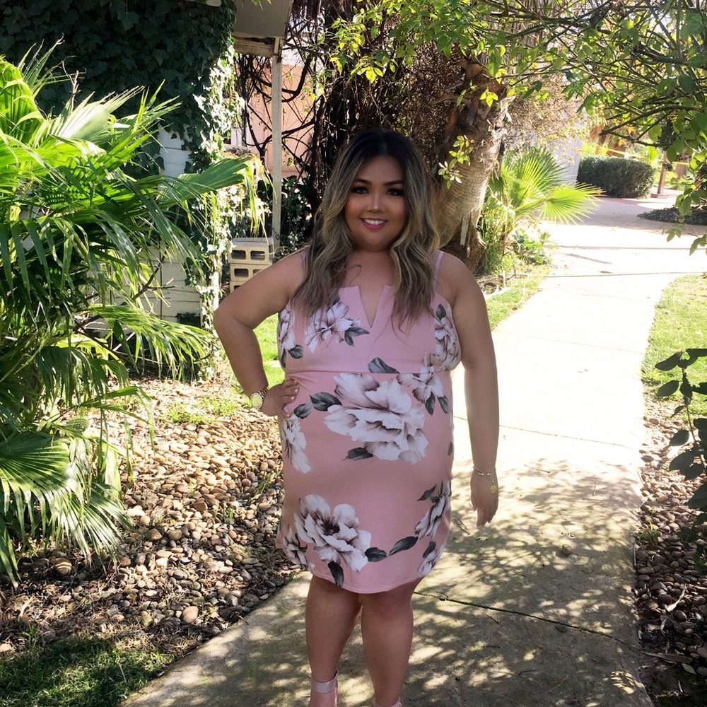 Beautiful blush colored knee length dress